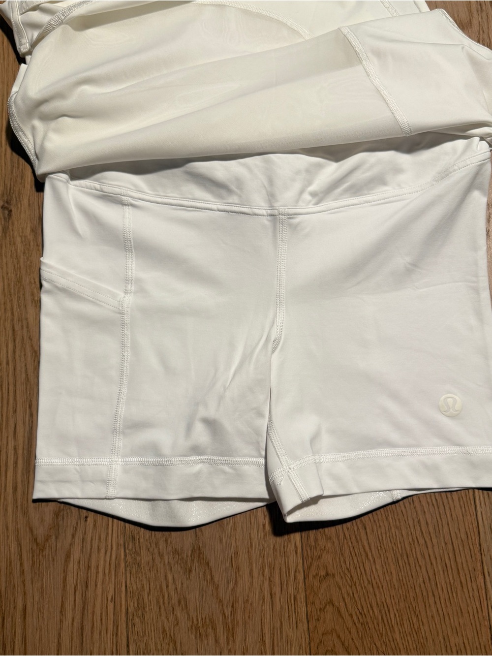Lululemon Tennis Skort with Pocket - Size 6 - Picture 3 of 5